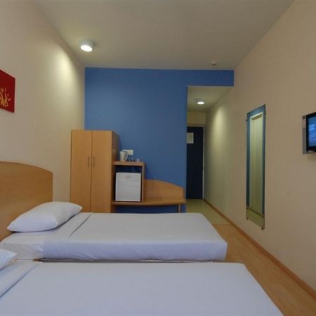 Hotel Manesar Γκουργκάον Εξωτερικό φωτογραφία